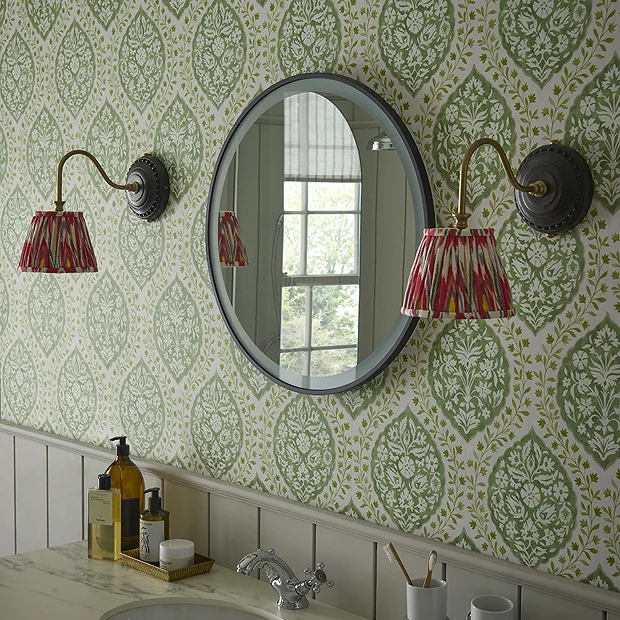 Heritage Newick Black 590mm Illuminated Circular Mirror With Demister Pad 1 Heritage Newick Black 590mm Illuminated Circular Mirror With Demister Pad